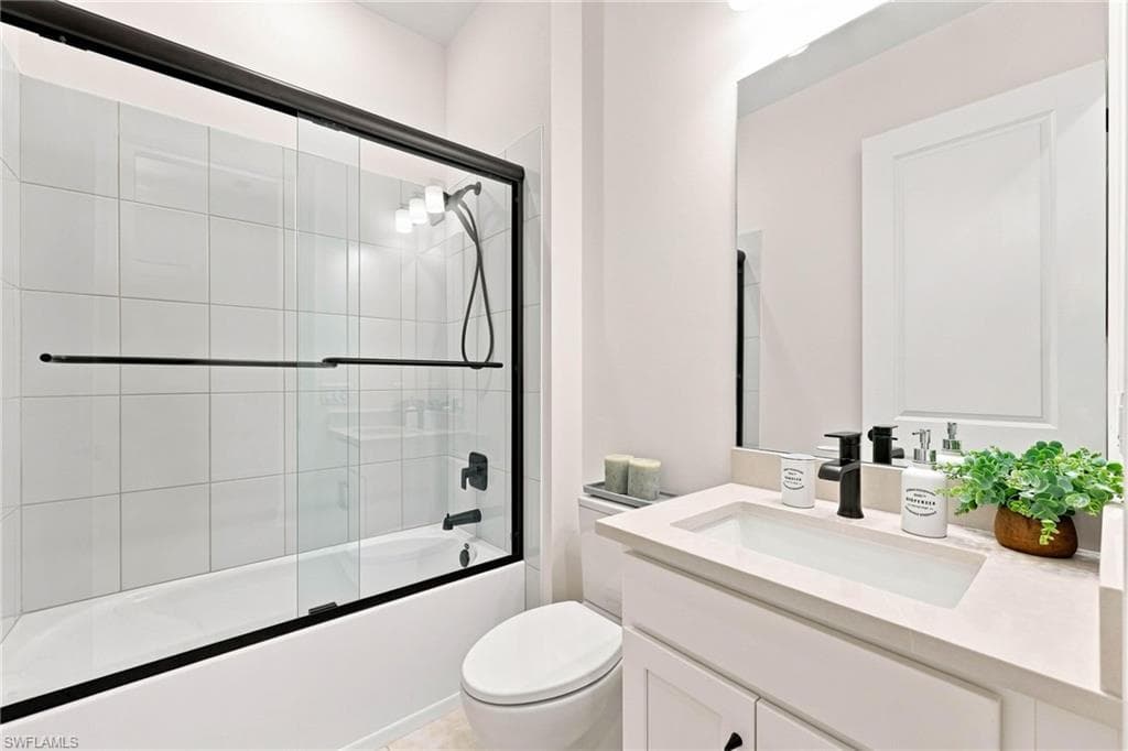15633 Triesta LN-32