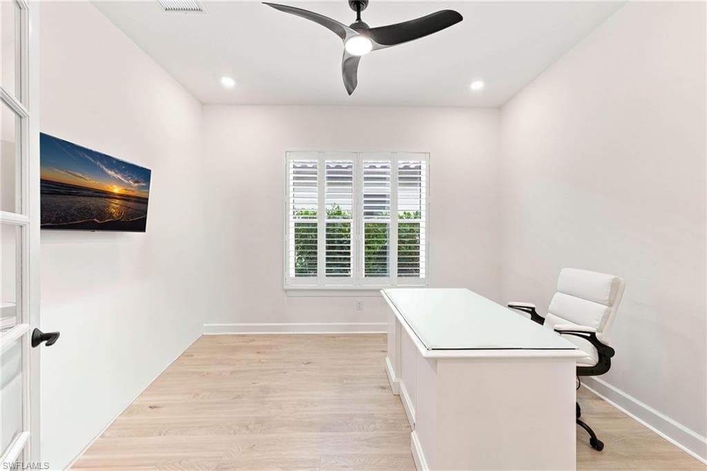15633 Triesta LN-28