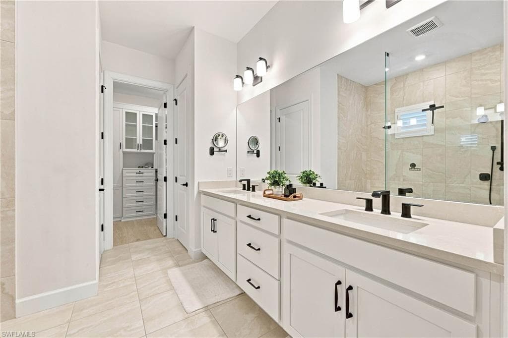 15633 Triesta LN-25