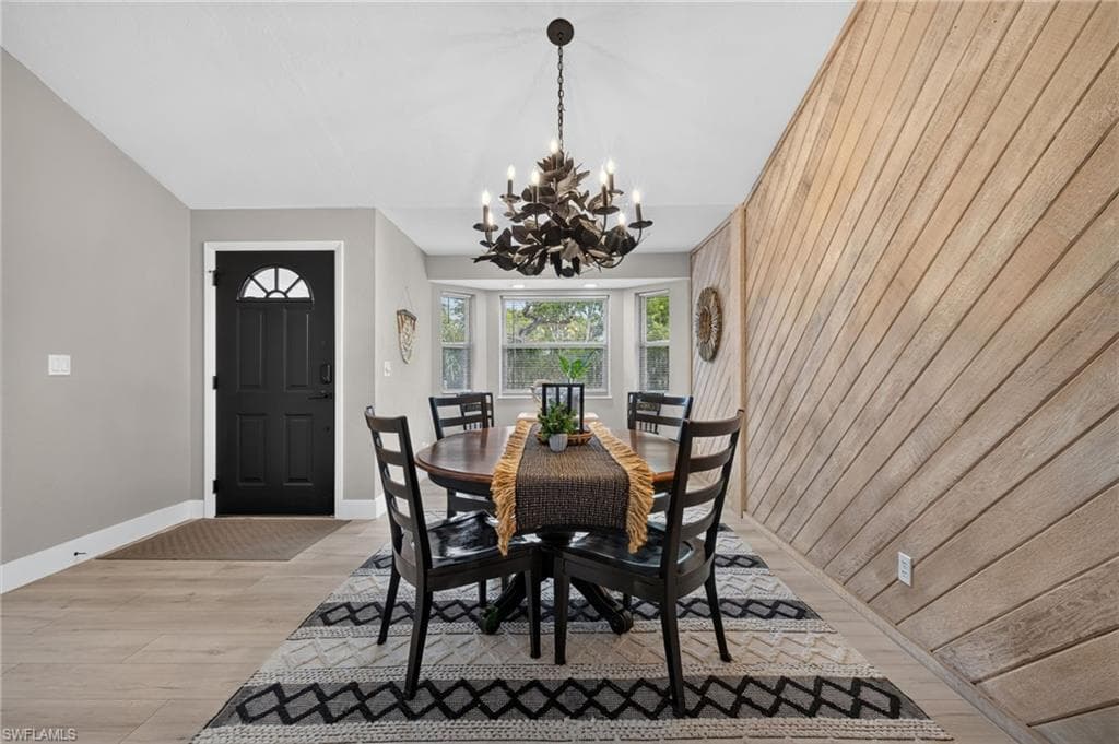 9076 Mockingbird DR-9