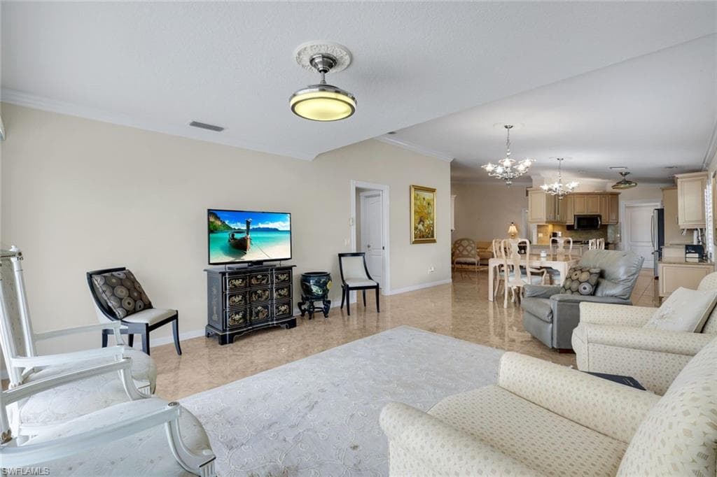 5808 Drummond WAY-13