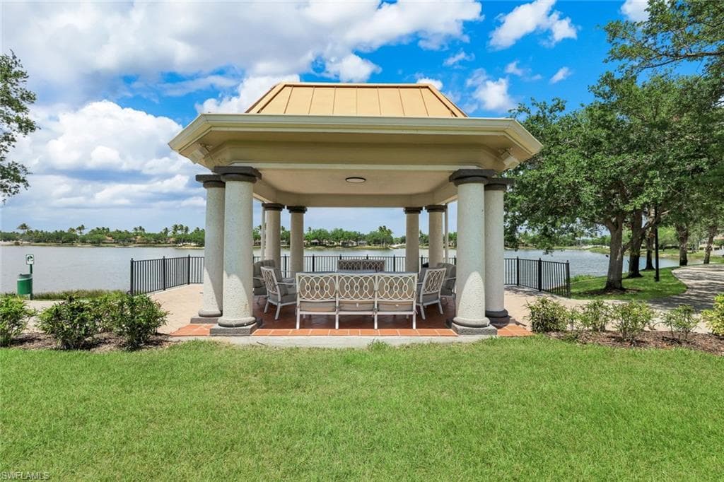 5808 Drummond WAY-34