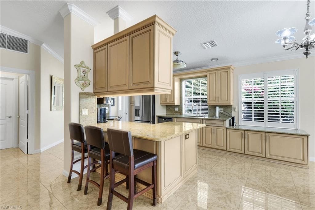 5808 Drummond WAY-10