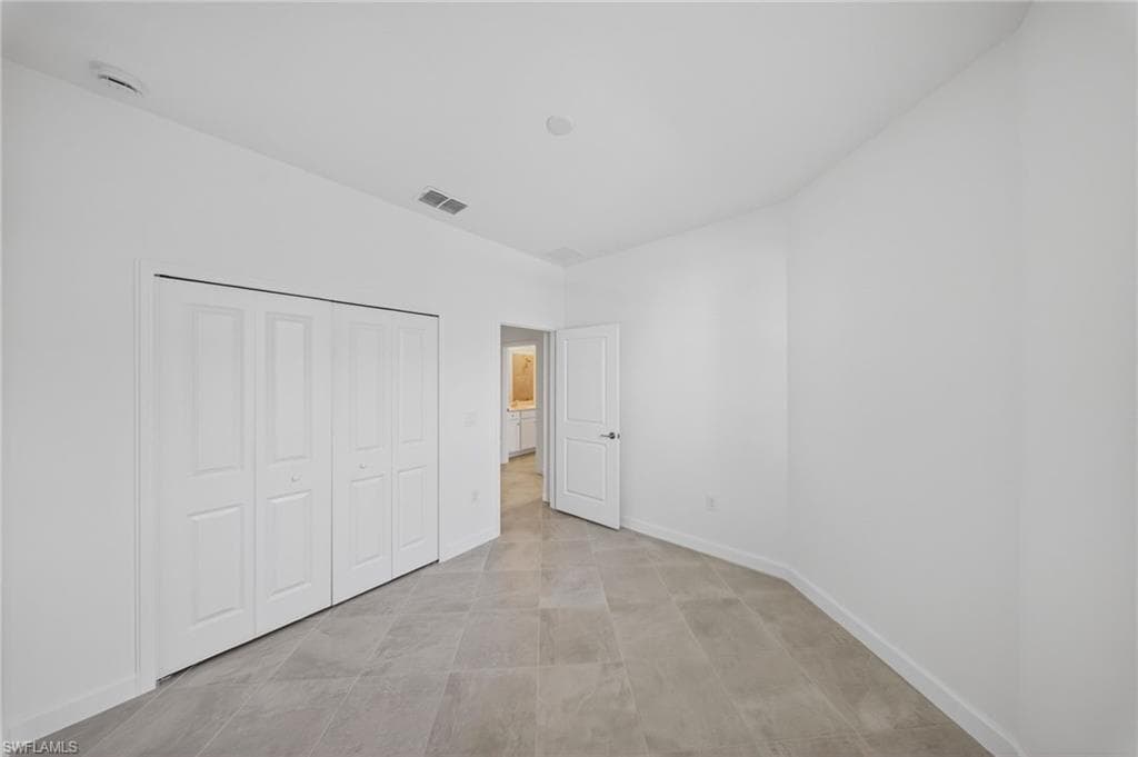 20559 Hazelnut CT S-11