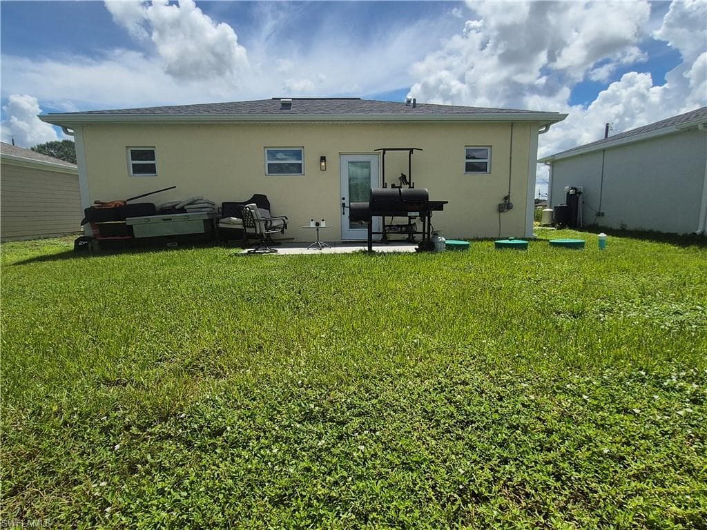23041 Roundtree AVE-16