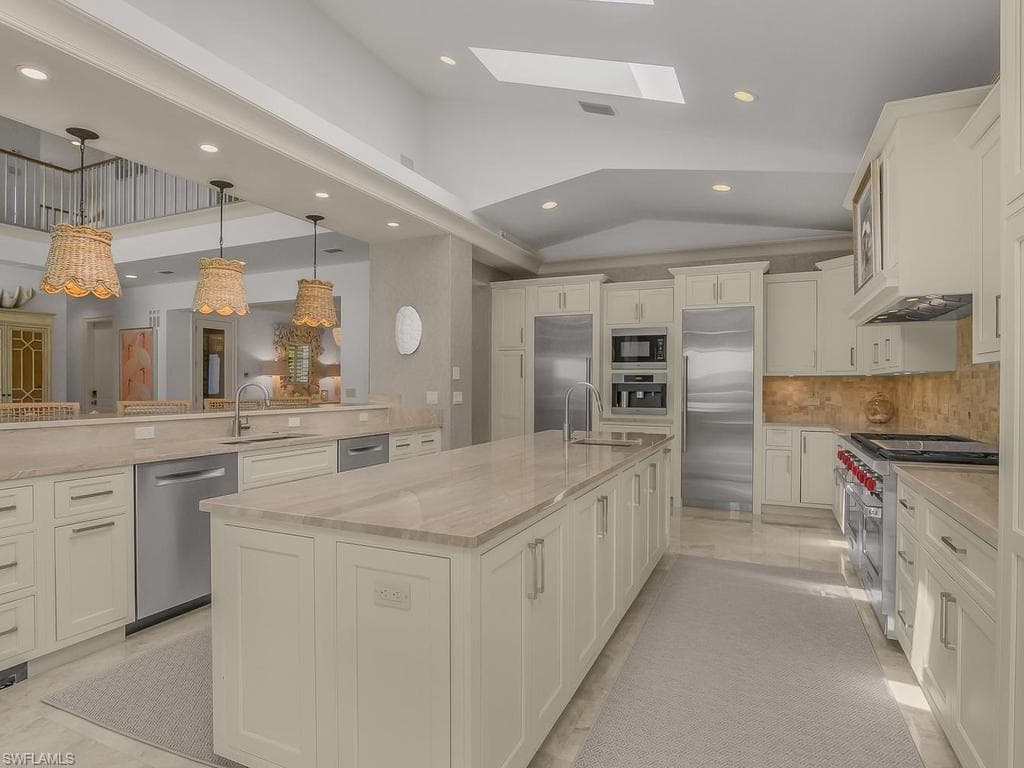 580 15th AVE S-16