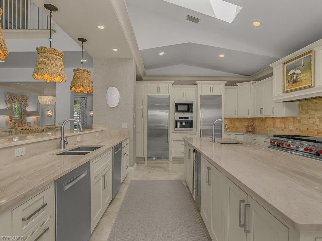 580 15th AVE S-15