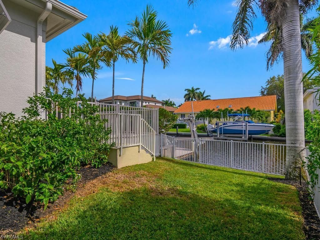 580 15th AVE S-48