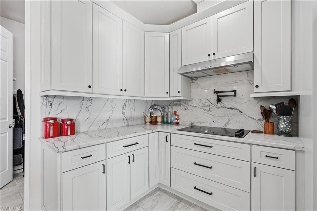 4507 Lake Heather CIR-15