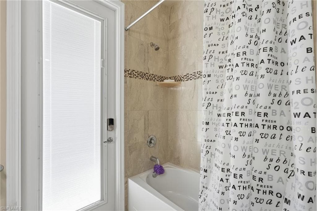 4507 Lake Heather CIR-25