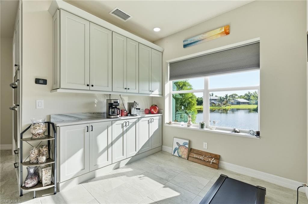 4507 Lake Heather CIR-17