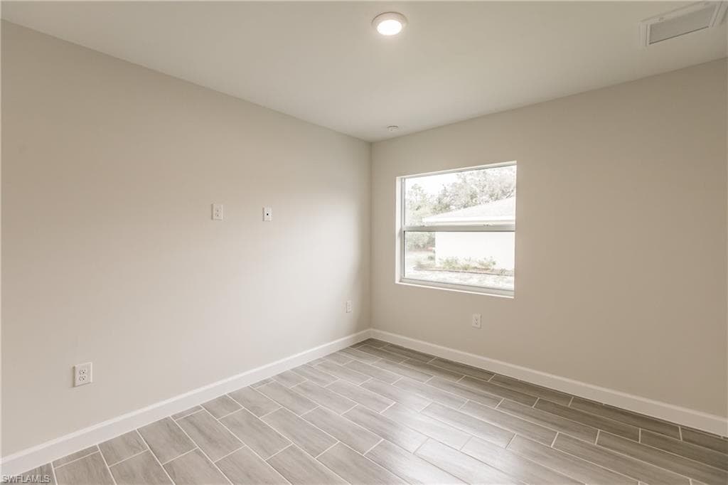 3833/3835 Kittyhawk DR-17