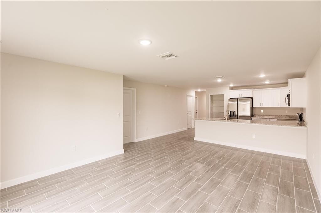 3833/3835 Kittyhawk DR-12