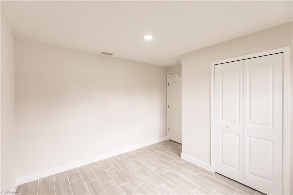 3833/3835 Kittyhawk DR-22
