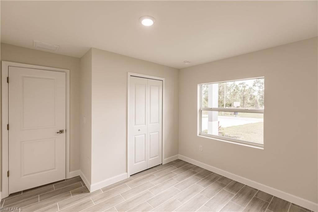 3833/3835 Kittyhawk DR-21