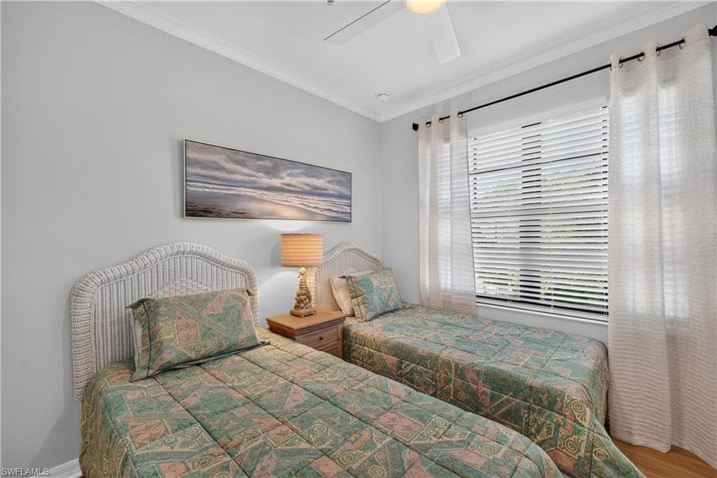 1379 Artesia DR E 601-17