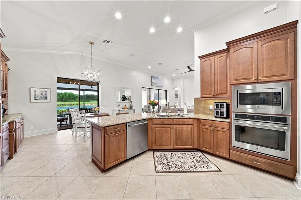 8888 Savona CT-10