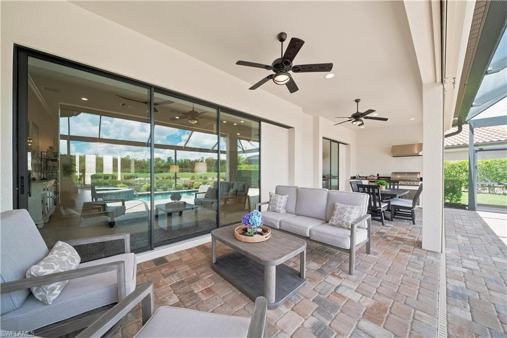 8888 Savona CT-11