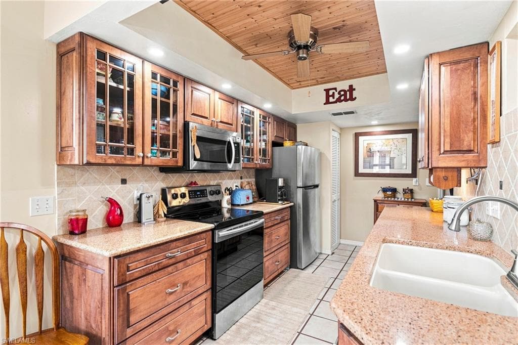 17880 Dracena CIR-7