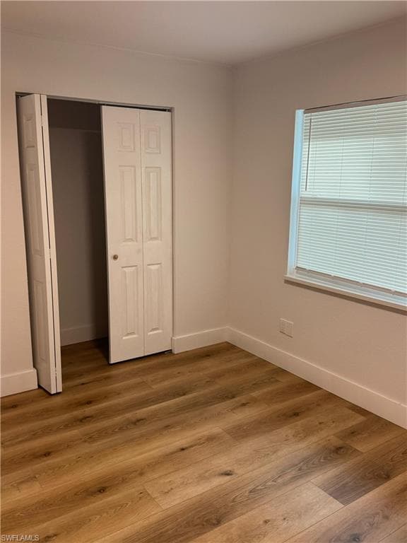 1864 Urbana AVE-13
