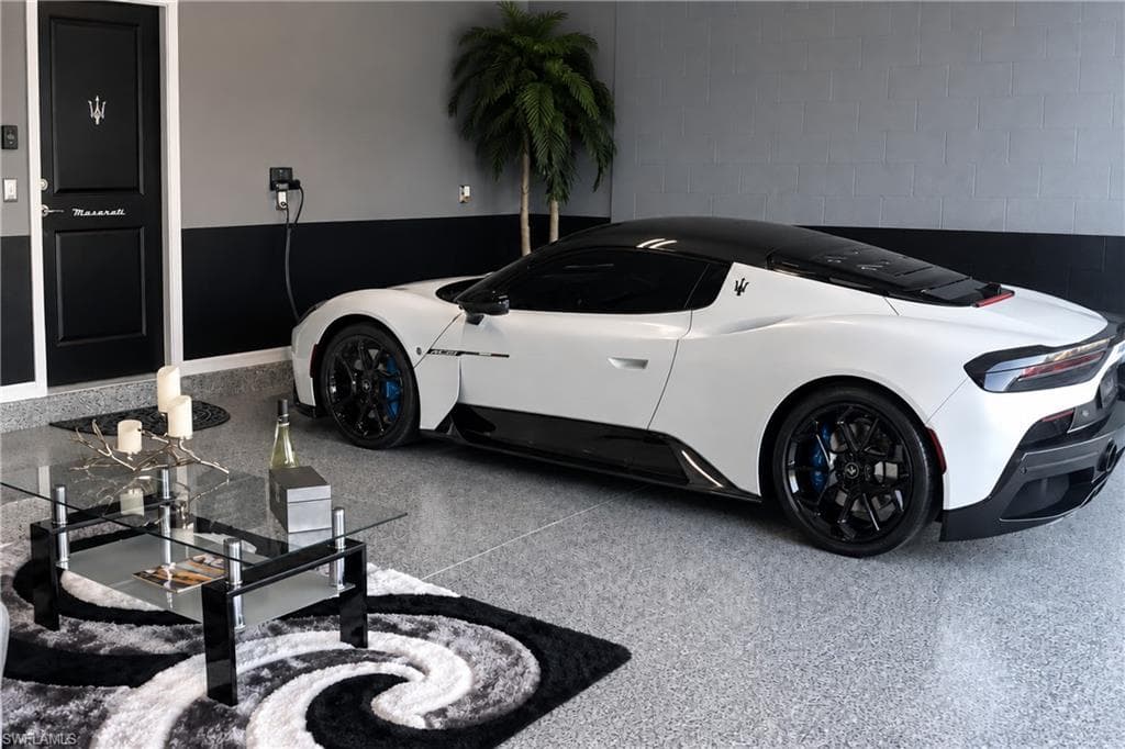 3313 Antilla CT-1