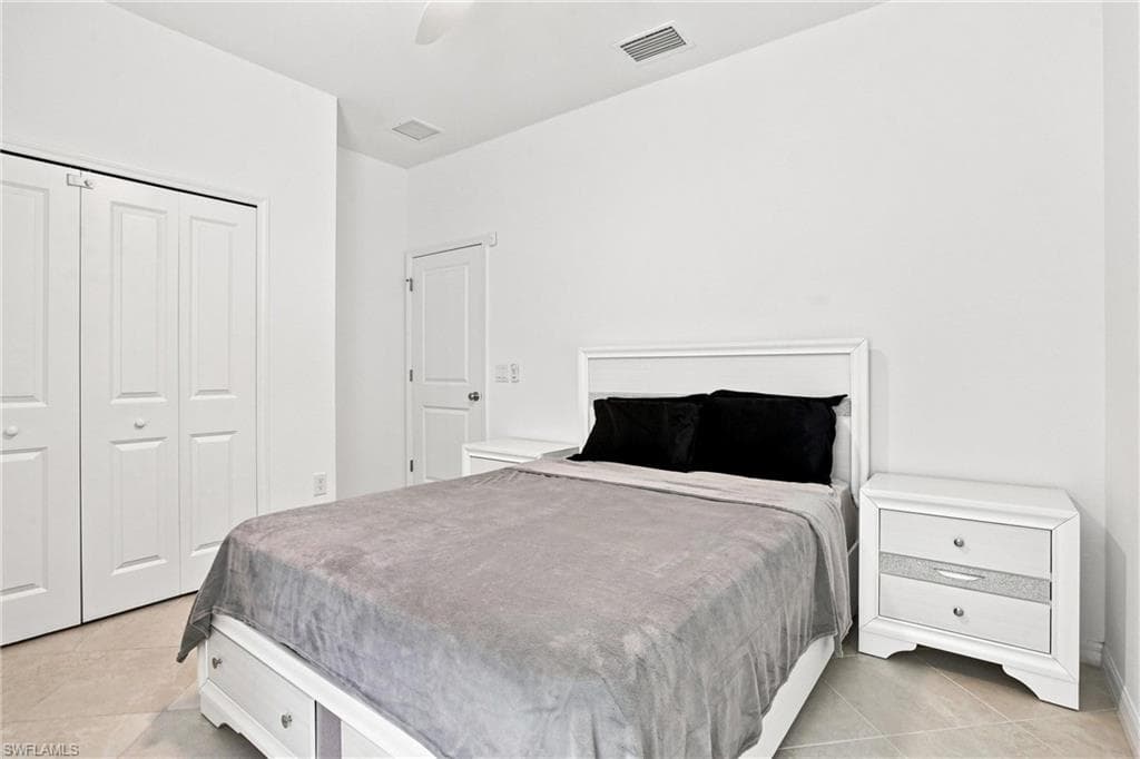 3313 Antilla CT-28