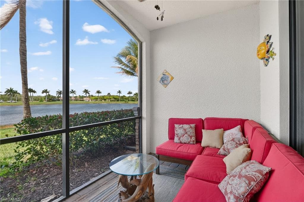 9513 Avellino WAY 2014-22