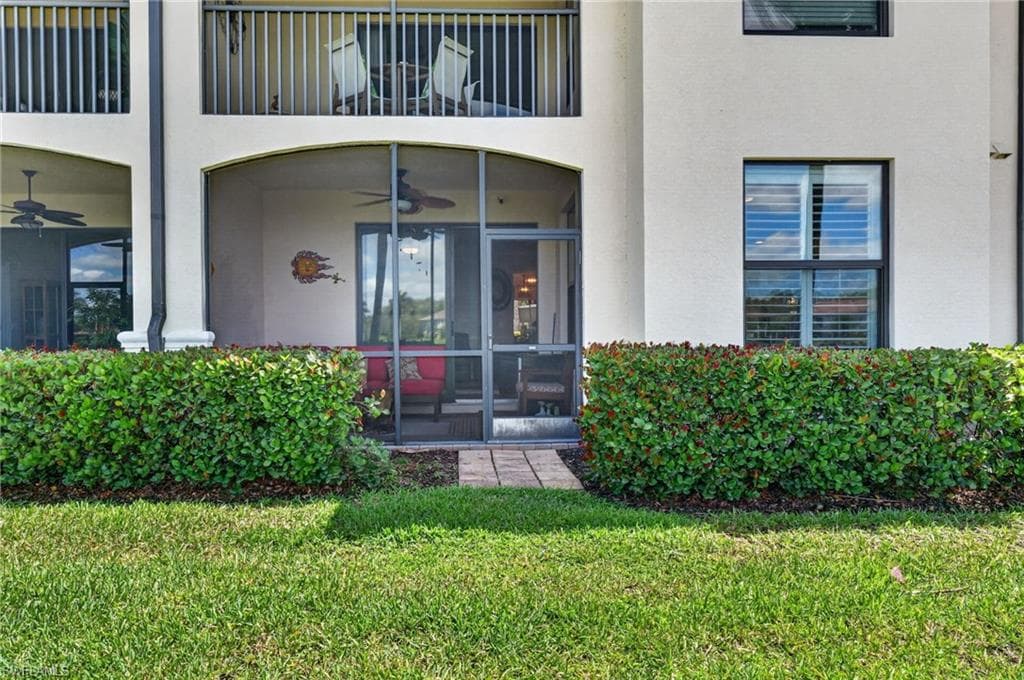 9513 Avellino WAY 2014-36