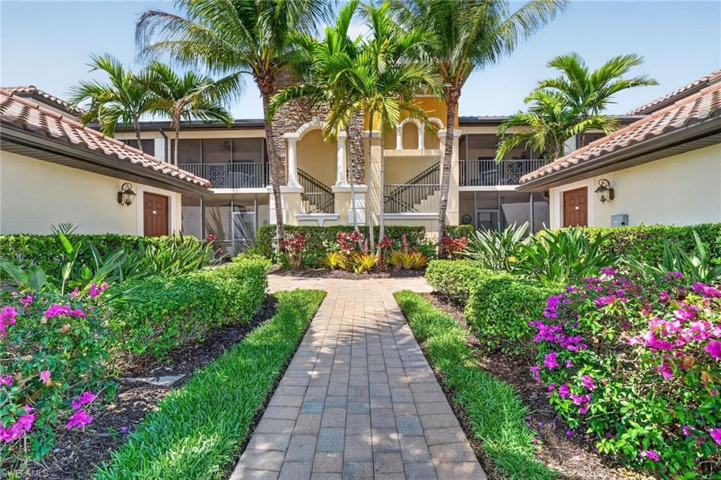 9513 Avellino WAY 2014-0