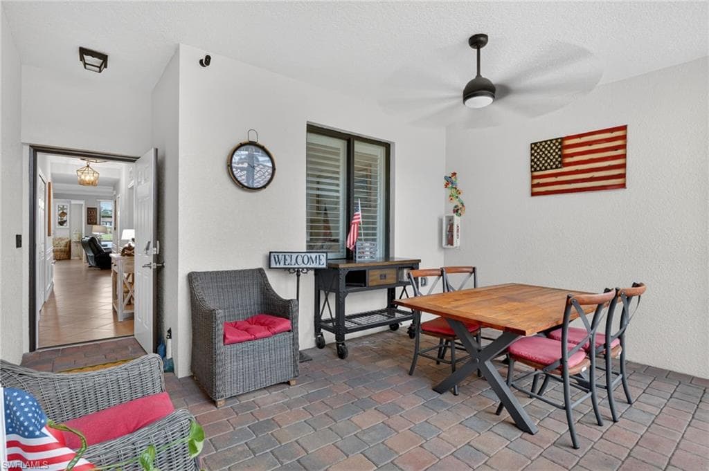 9513 Avellino WAY 2014-7