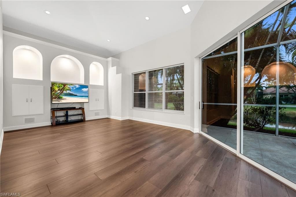 9736 Wilshire Lakes BLVD-6