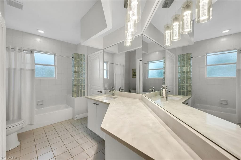9736 Wilshire Lakes BLVD-26