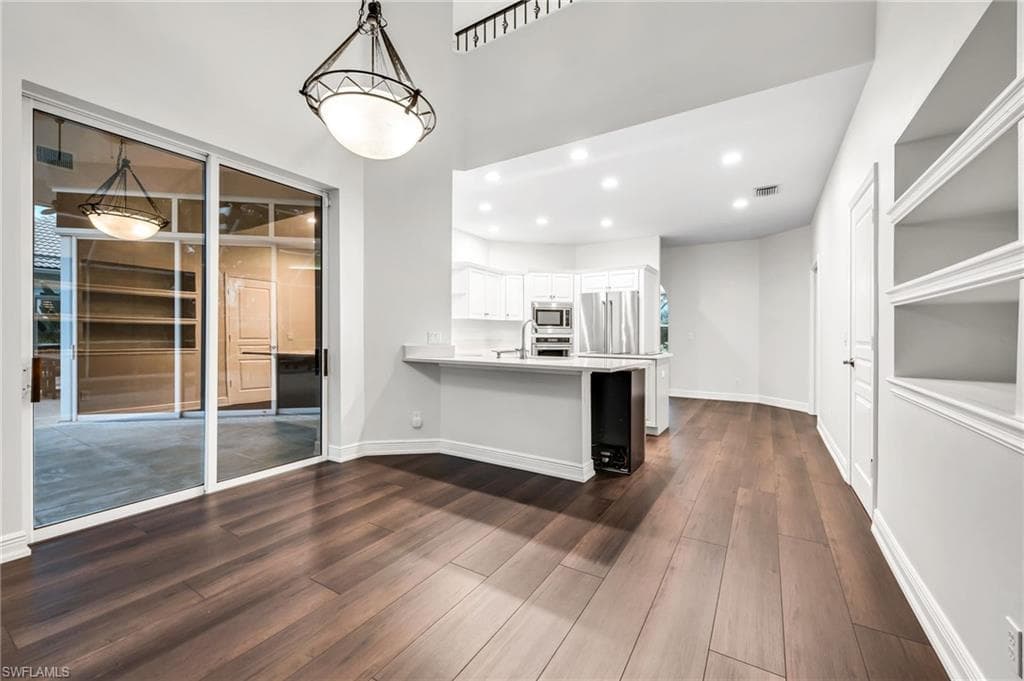 9736 Wilshire Lakes BLVD-5