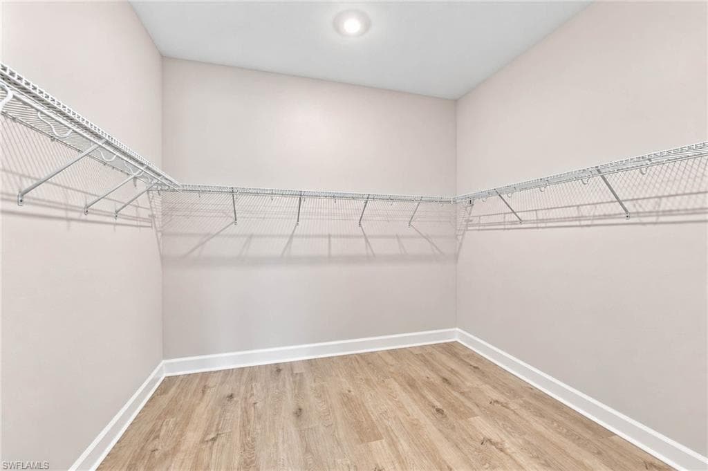 15638 Triesta LN-24
