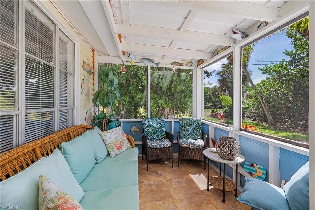 3300 6th AVE-20