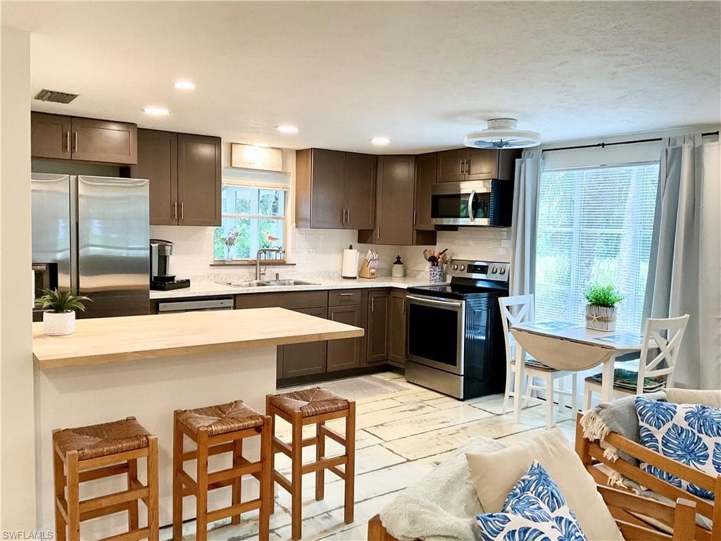 3300 6th AVE-24