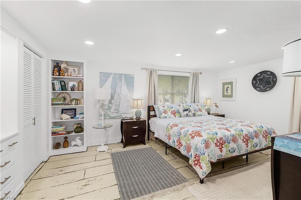 3300 6th AVE-30