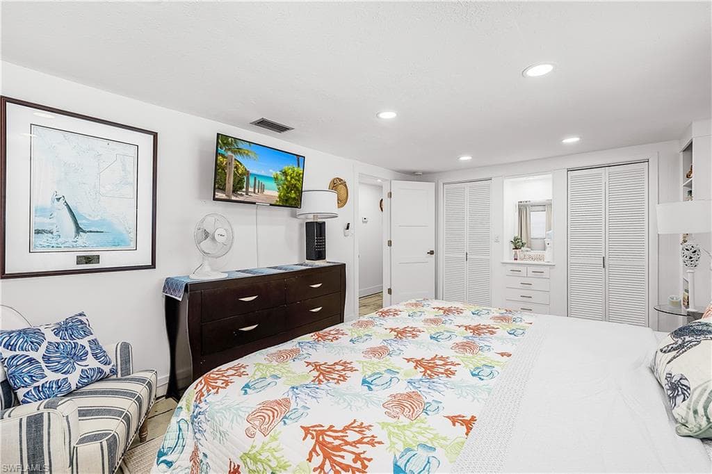 3300 6th AVE-33