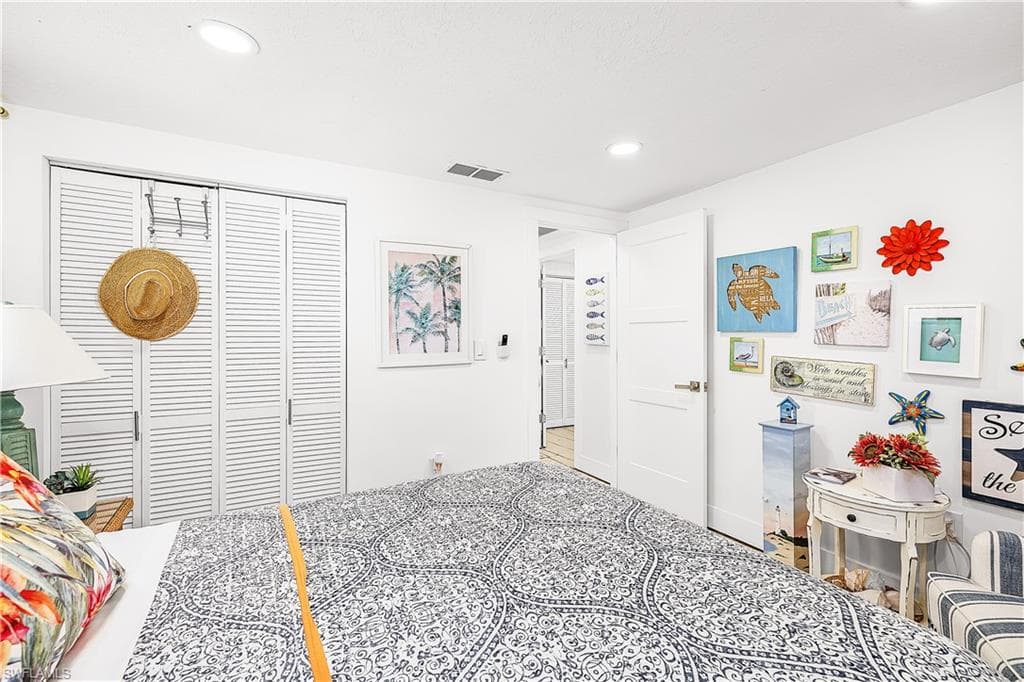 3300 6th AVE-37
