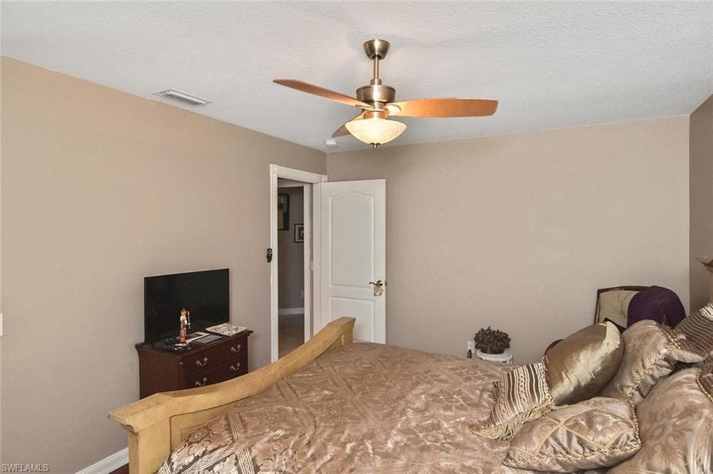 5601 Eleuthera WAY-7