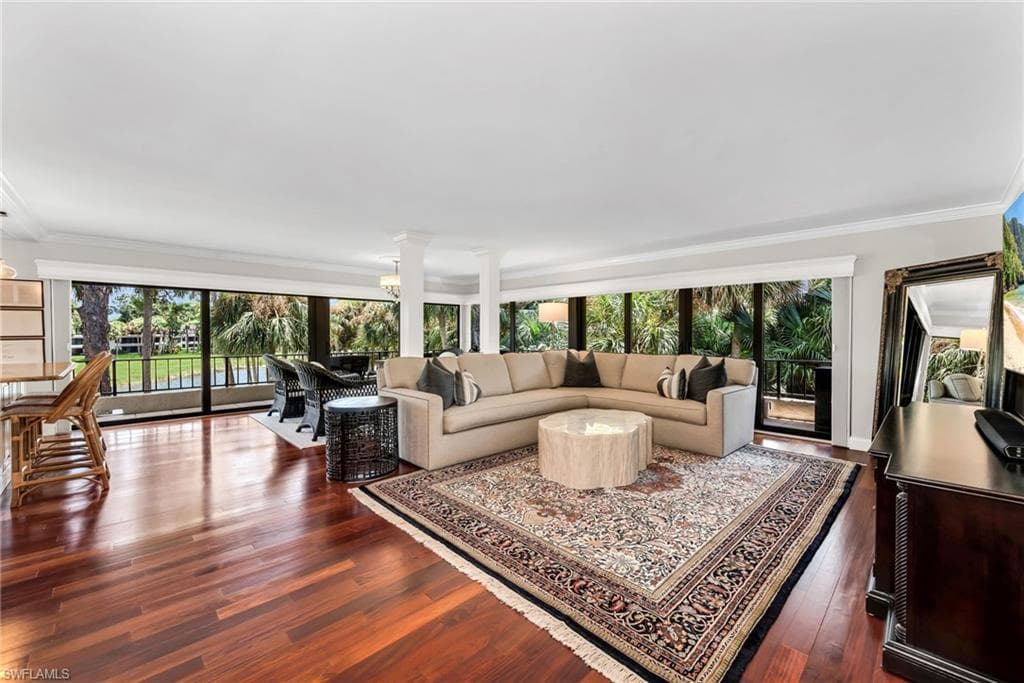 105 Clubhouse LN 389-0