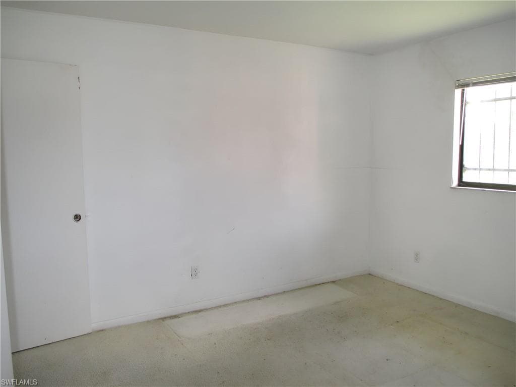 1825 Fountain ST-19