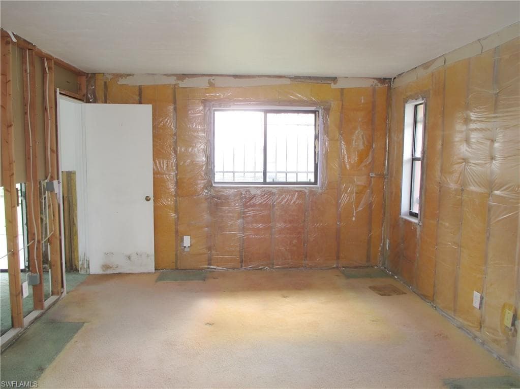1825 Fountain ST-21