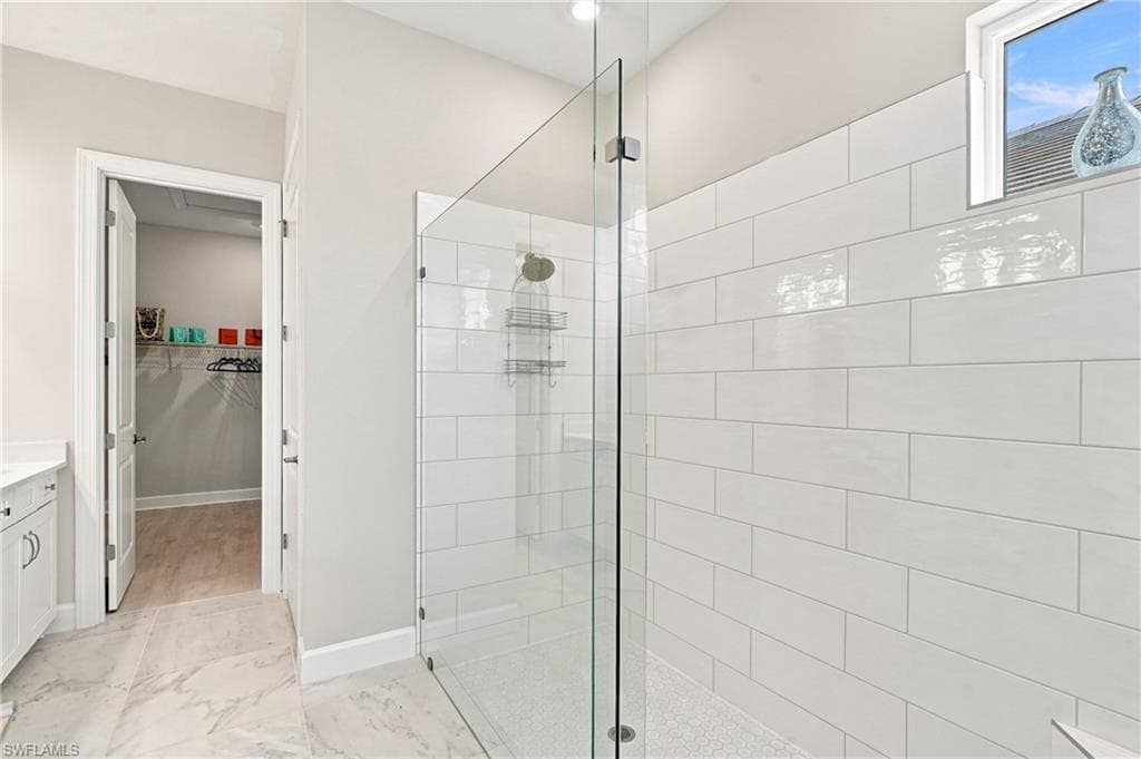 15649 Triesta LN-24