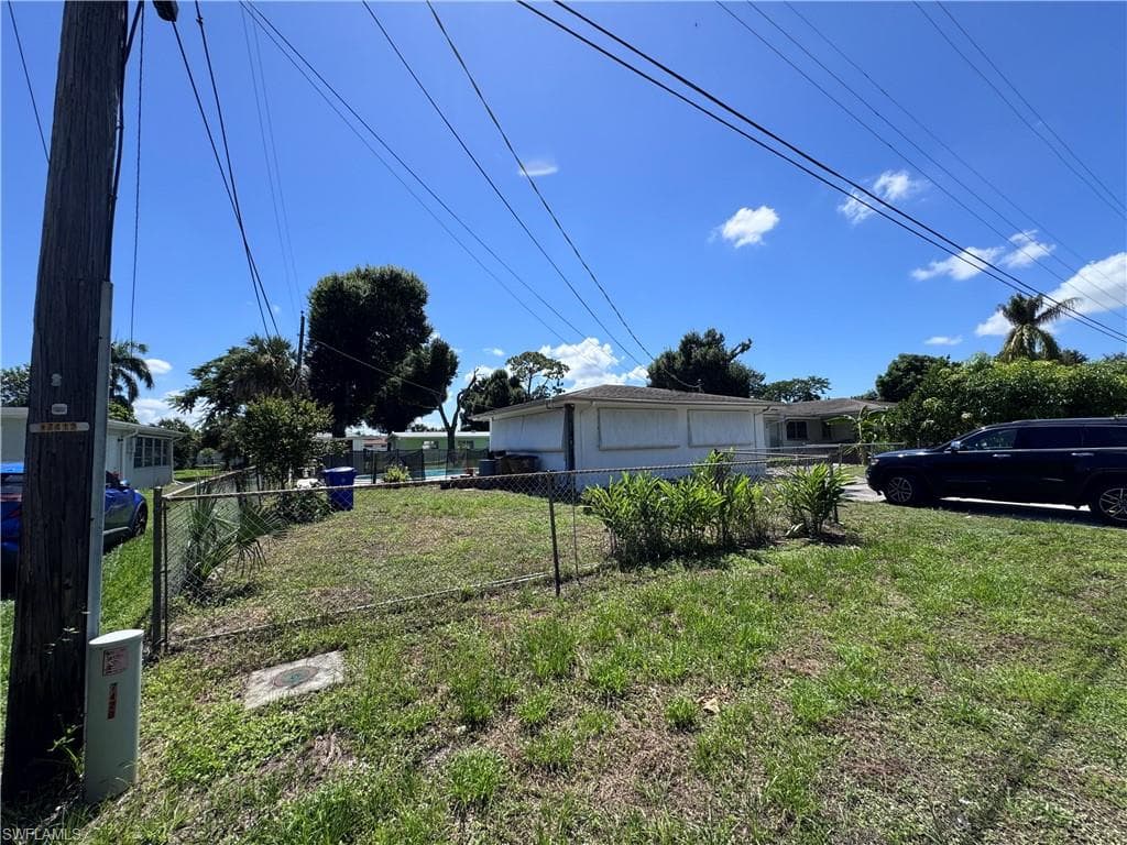 3735 Kelly ST-1