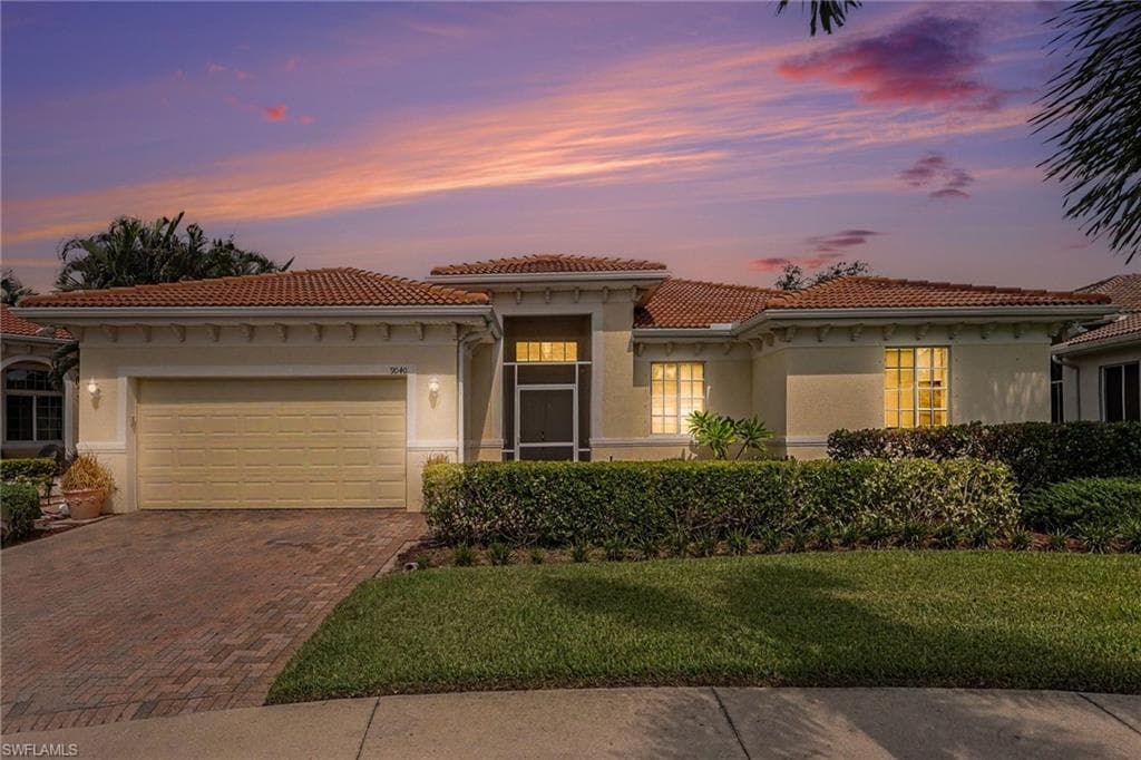 9040 Paseo De Valencia ST-33