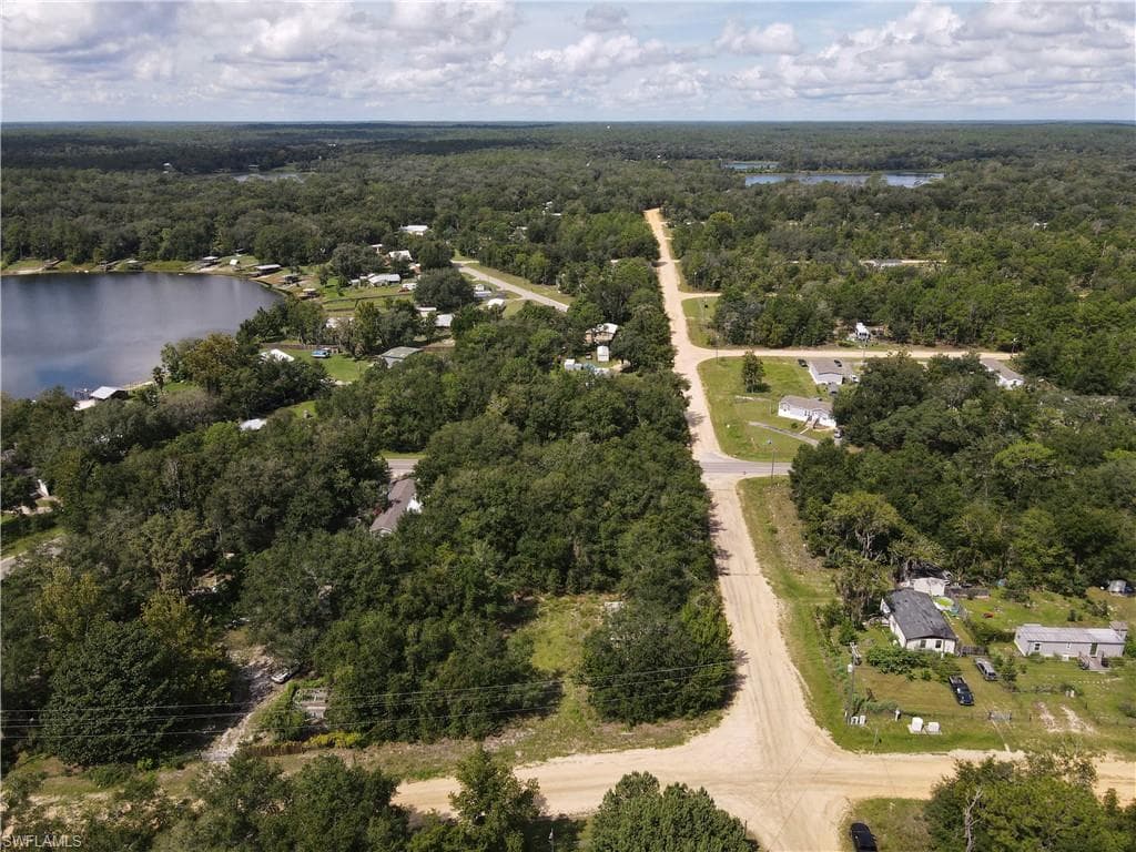 104 104 Gunner Ave AVE-16