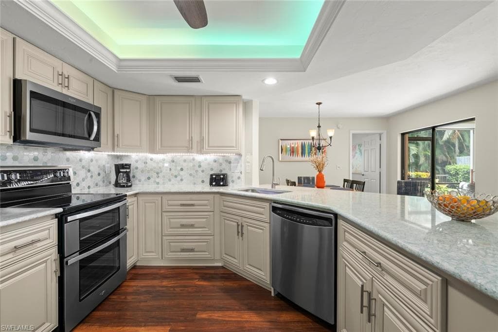 592 Beachwalk CIR 105-13