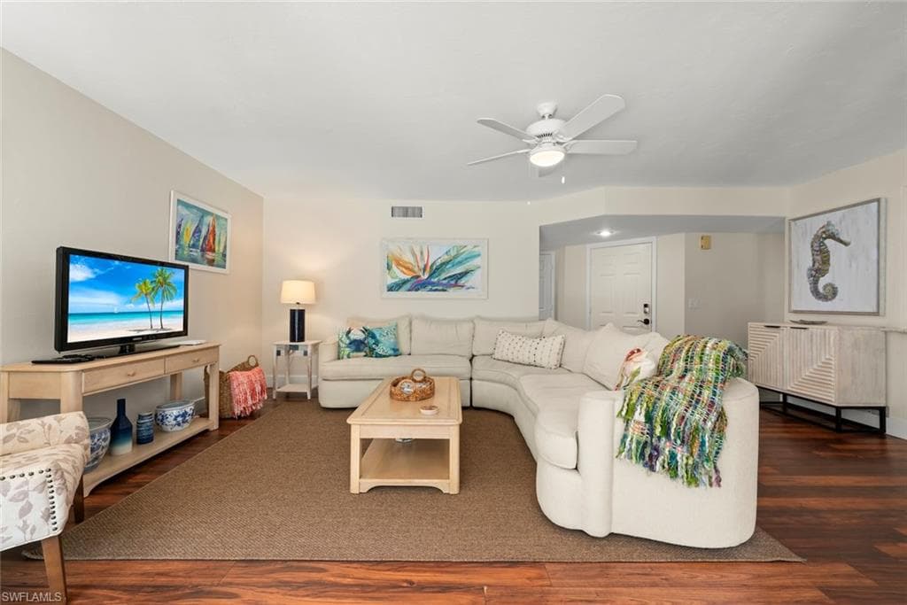 592 Beachwalk CIR 105-7