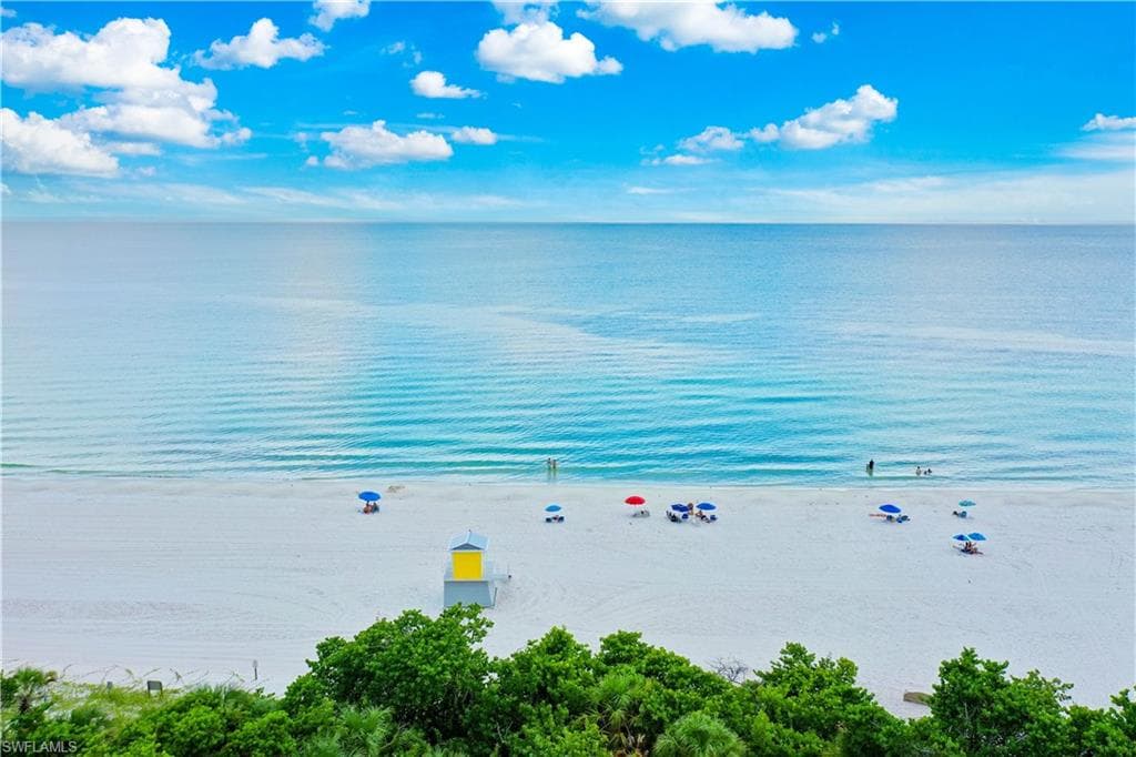 592 Beachwalk CIR 105-3